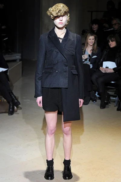 Look 2